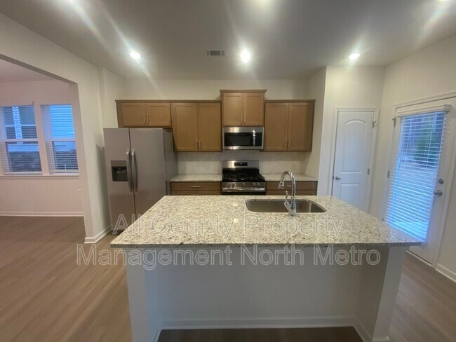 Building Photo - 152 Parkwood Dr