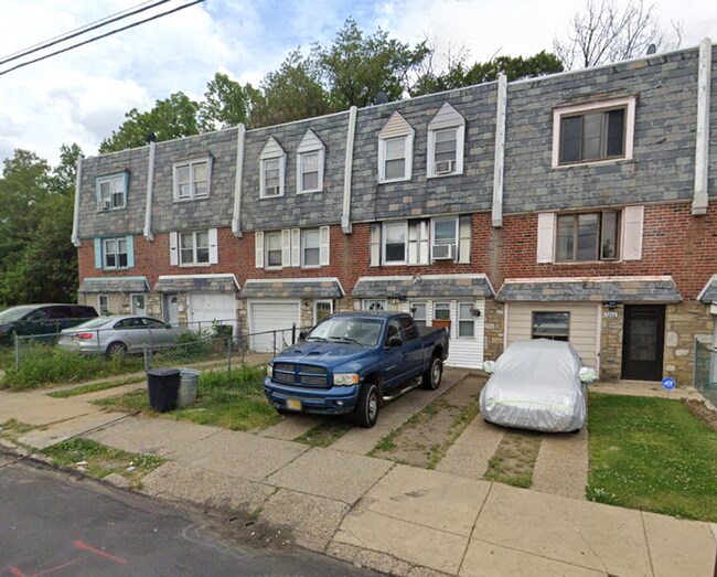 Foto del edificio - Spacious 4-Bedroom Home in Olney with Parking! Available NOW!