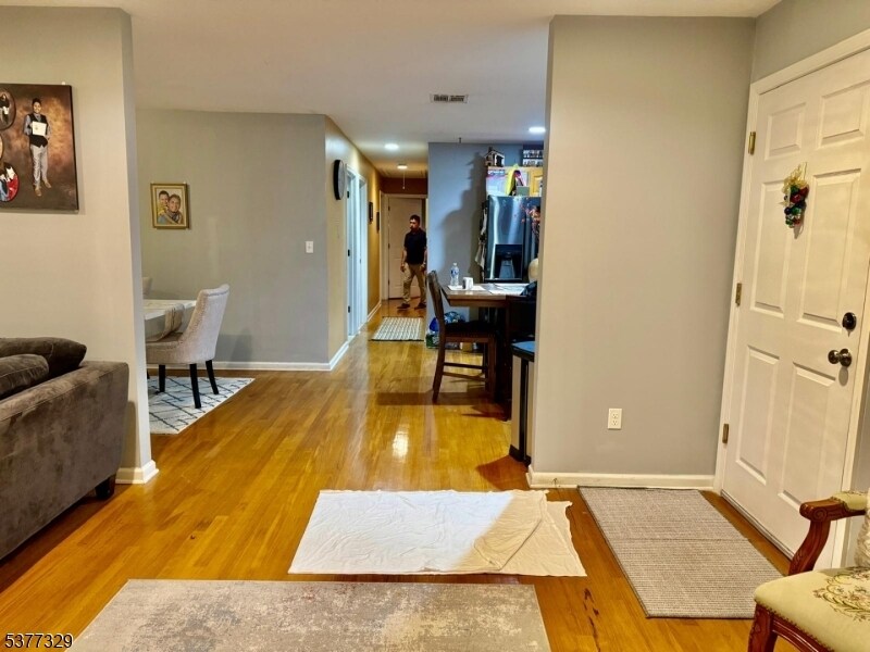 Foto principal - 336 Murray St