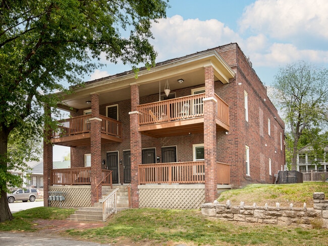Building Photo - 540 Tenny Ave