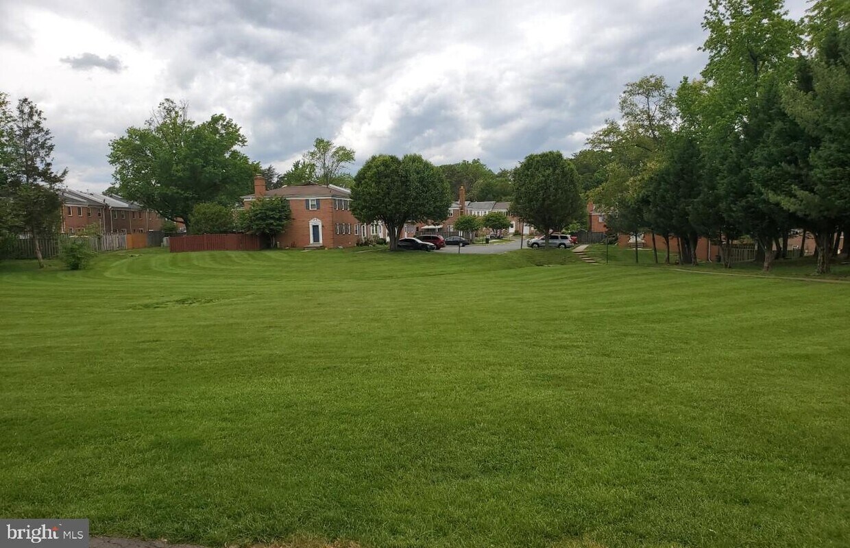 Primary Photo - 7420 Ardglass Dr