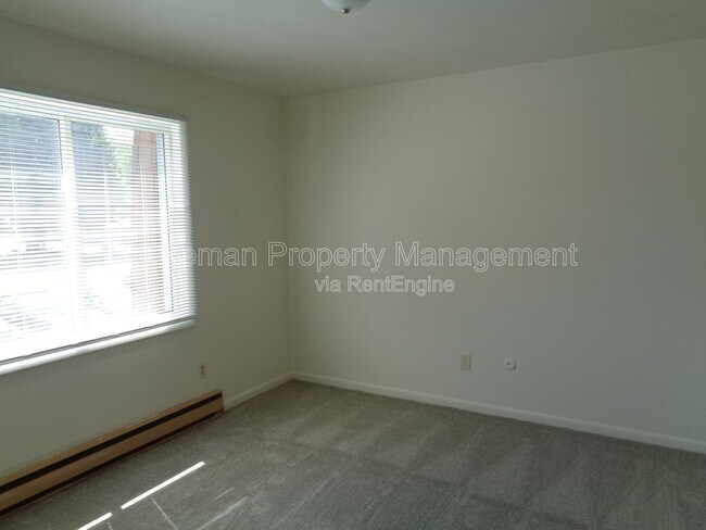 Foto del edificio - 13024 N Boulevard St