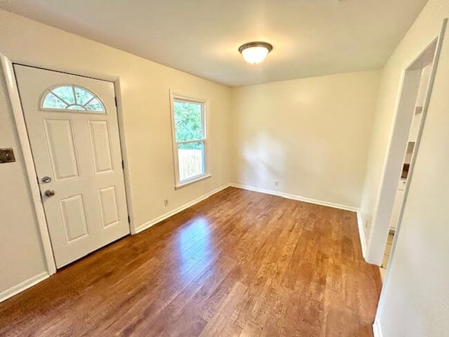 Building Photo - 3130 Tucker Dr NW