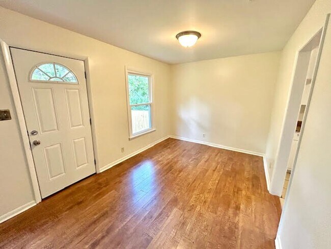 Foto del edificio - 3130 Tucker Dr NW