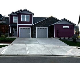 Building Photo - 5873 Joynak St S