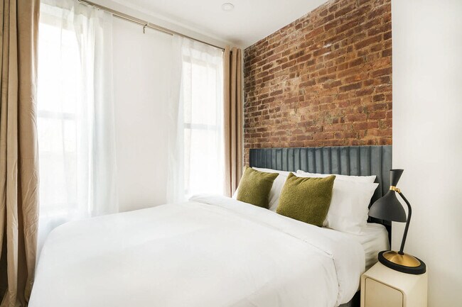 Building Photo - 501 1/2 East 83rd Street-SI FL2-ID1022040P