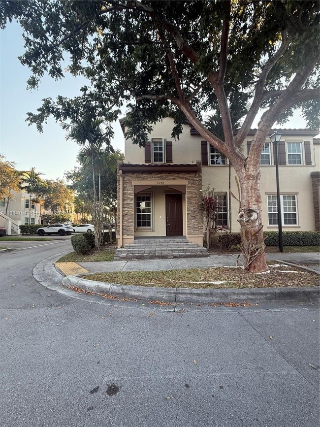 Building Photo - 9248 SW 170th Pl