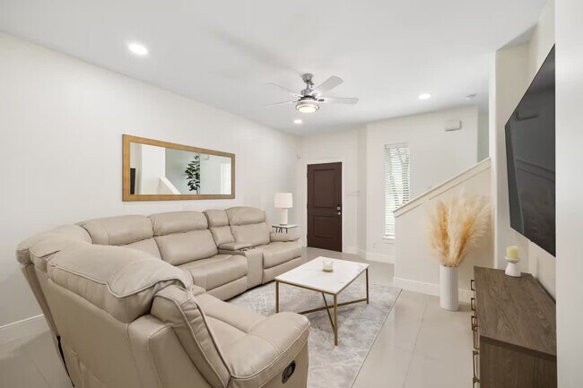 Building Photo - 1413 Keeton Ave