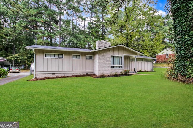 Building Photo - 2262 Dodson Dr