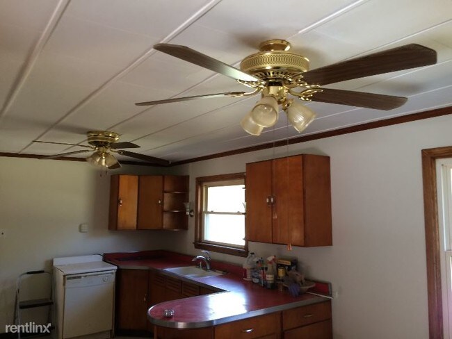 Building Photo - 3 br, 1 bath House - 1182 Bills Creek.Rd.
