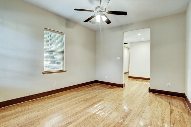 Foto del edificio - 5250 Eigel St