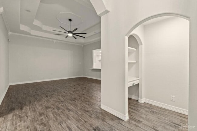 Building Photo - 413 S Los Cerritos Cir