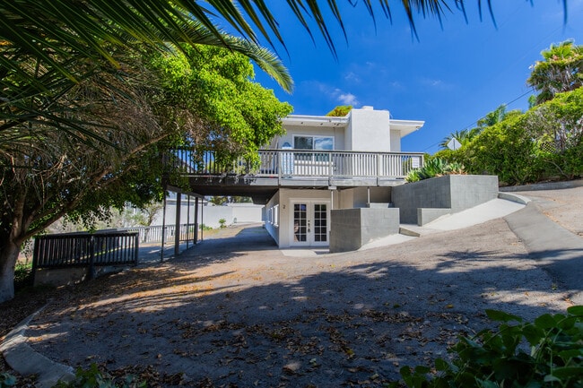 Building Photo - 603 Sunset Dr