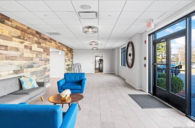 Foto del edificio - 225 Lordship Blvd