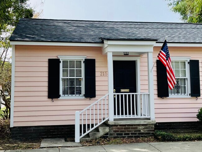 215 - 215 W Taylor St