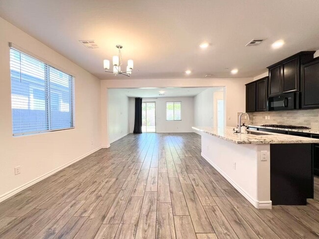 Building Photo - Beautiful 4-Bedroom Home with Dual Primary Suites in Henderson!