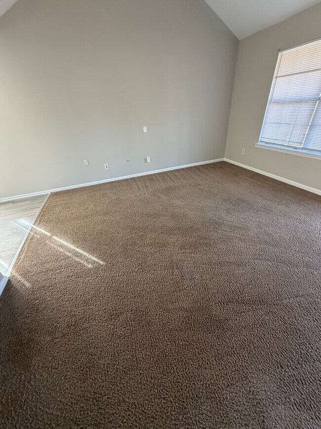 Foto del edificio - Ridgewood Subdivision Gem: 3-Bedroom Home with Fenced Yard.