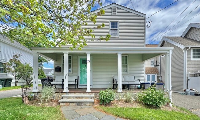 Building Photo - 68 Hawley Ave