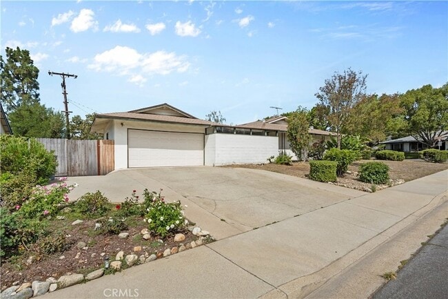 Building Photo - 702 Scripps Dr