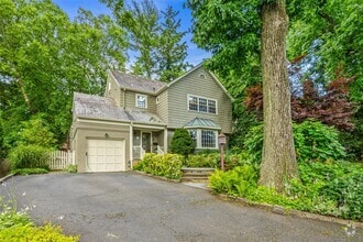 Building Photo - 9 Wyngate Pl