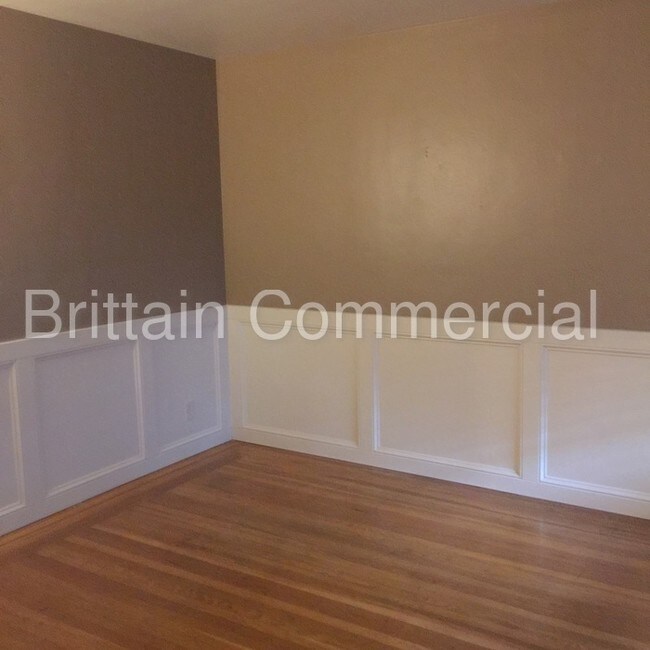 Building Photo - 2323 H St
