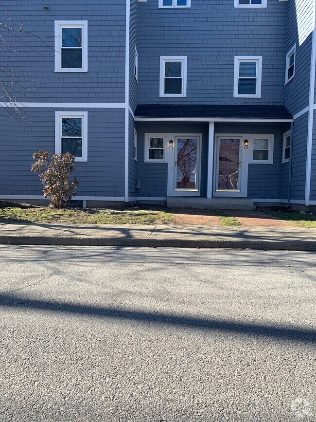 Apartments For Rent in Warwick, RI 5 Rentals