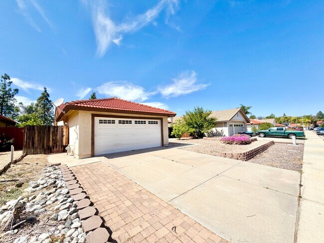 Building Photo - Spacious 4-Bedroom Retreat with Open Living, Covered Patio & Prime Murrieta Location Near Shoppin...