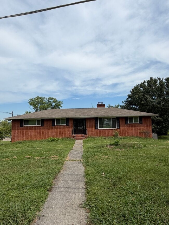 Building Photo - 8604 Sultan Ln SW