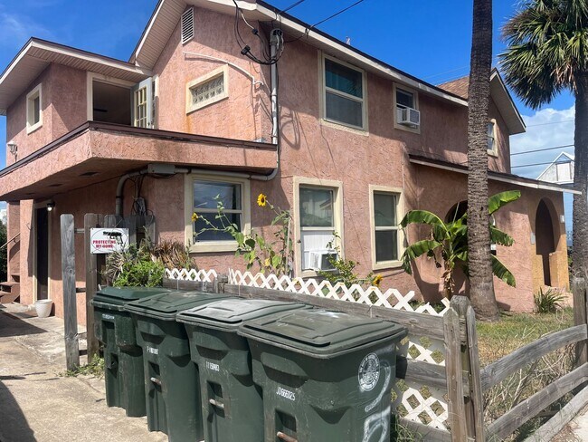 Foto del edificio - 715 Harvey Ave, Daytona Beach, FL 32118