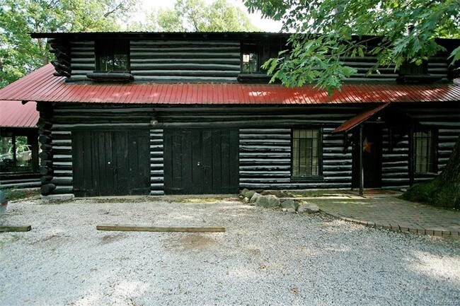 Building Photo - 8646 Thendara Blvd