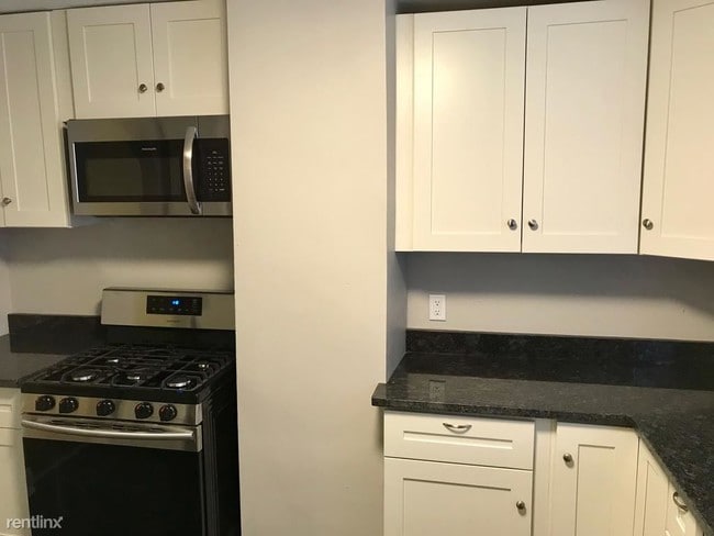 Building Photo - 2 br, 1.5 bath Apartment - 538 Aspen St