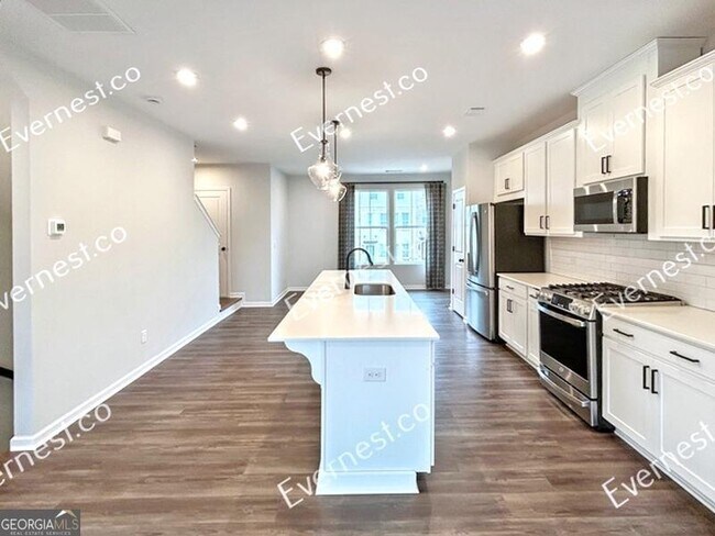 Building Photo - 2671 Whistler Wy NE