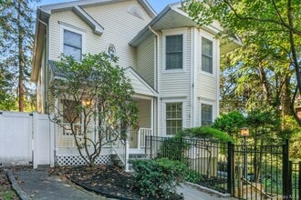 Building Photo - 75 Woodcrest Ave