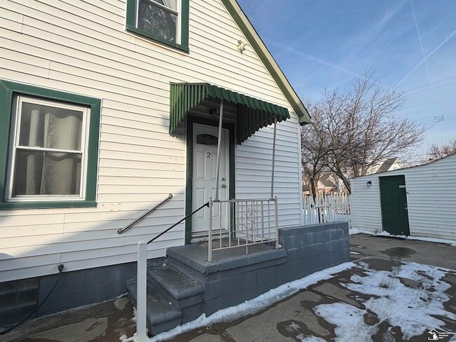 Building Photo - 1273 Lindbergh St