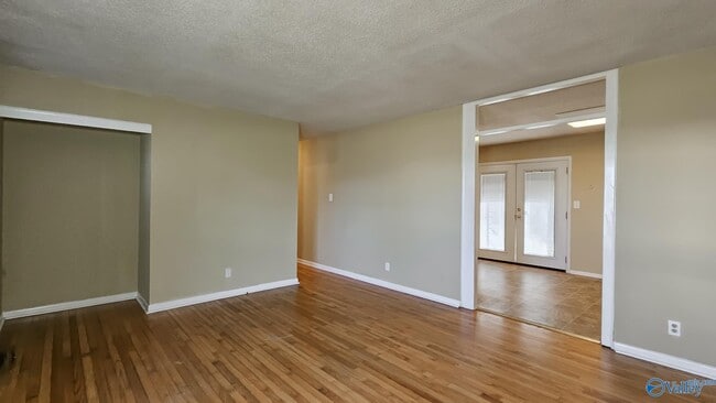 Foto del edificio - 712 Larry Dr