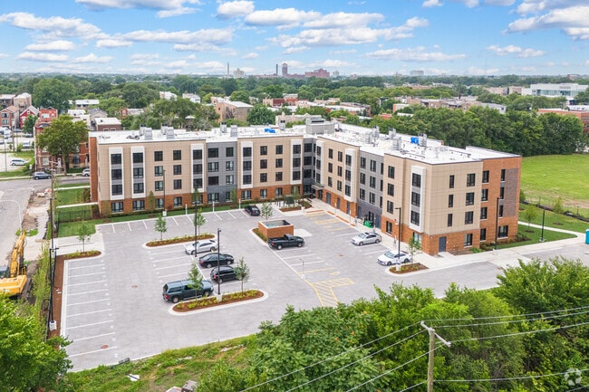 Vista alternativa, estacionamiento - The Boulevard at OC Living