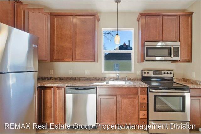 Foto del edificio - 3 br, 1 bath House - 27 N. Walnut Street