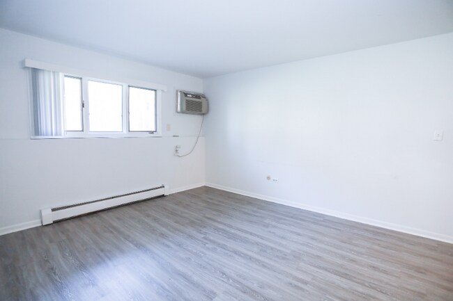 Building Photo - 124 Washington St