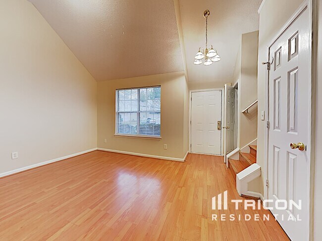 Building Photo - 2421 Rambling Way Lithonia GA