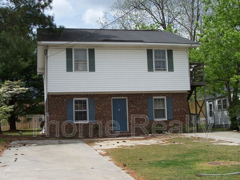 Primary Photo - 1428 Davis St