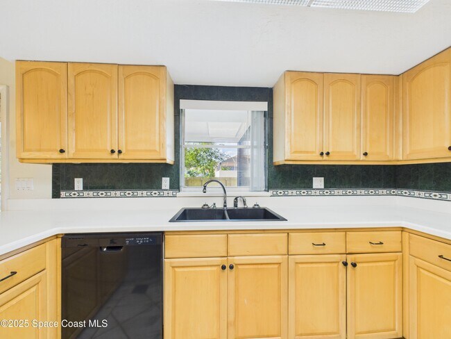 Foto del edificio - 2265 44th Ave