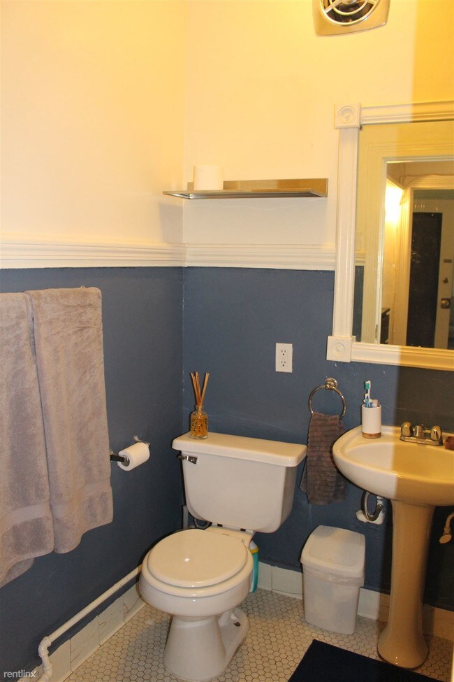 Foto del edificio - 1432 N Formosa Ave