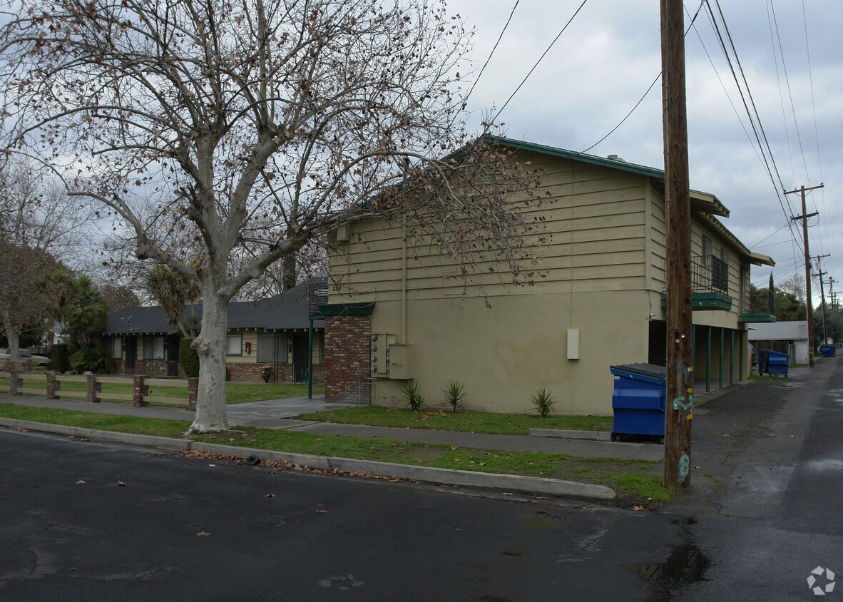 Building Photo - 229 S I St