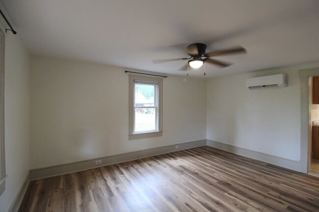 Building Photo - 56 Grindstone Rd