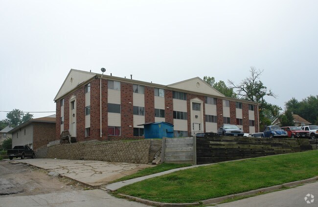 Foto del edificio - Arbor Manor Apartments