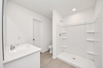 Building Photo - 317 Brandi Dr