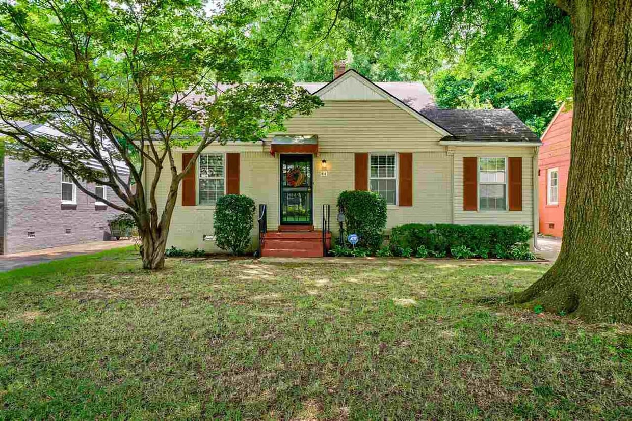 Primary Photo - 84 W Lafayette Cir
