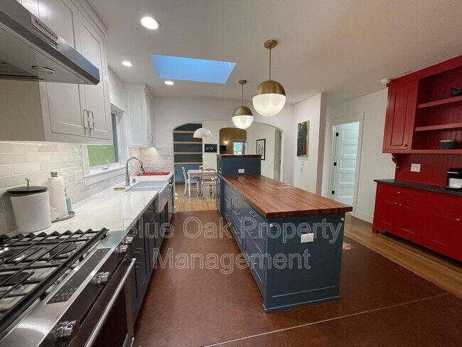 Foto del edificio - 1191 E 7th St