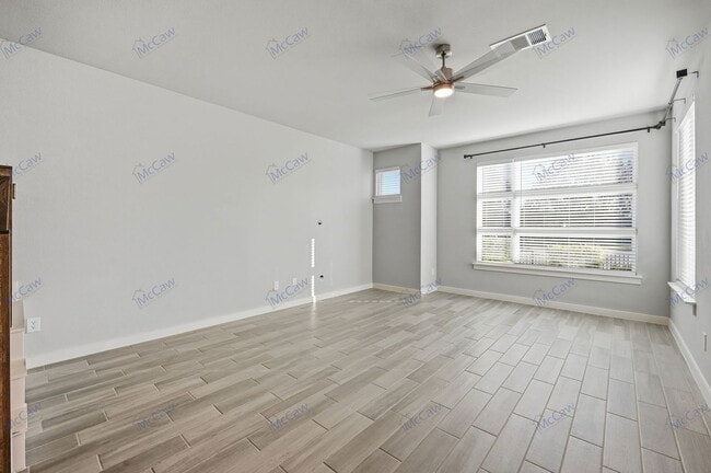 Photo - 358 Oakbend Dr House