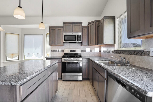 Building Photo - 901 Betton Pl